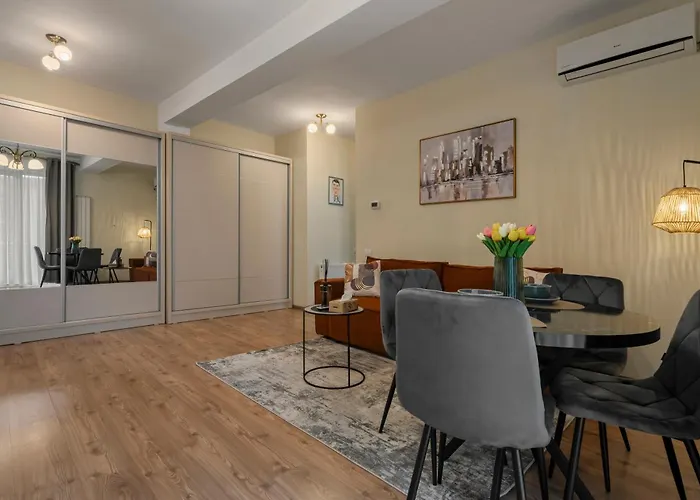 Charm By Unirii Square Bükreş